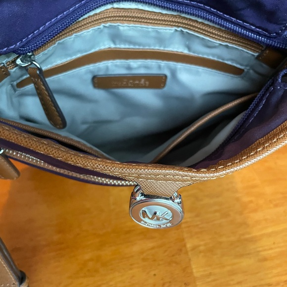 Michael Kors Kempton cross body bag
Royal purple - Picture 6 of 8